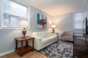 MTM Fully Furnished Rental in Old Town - 2 Beds